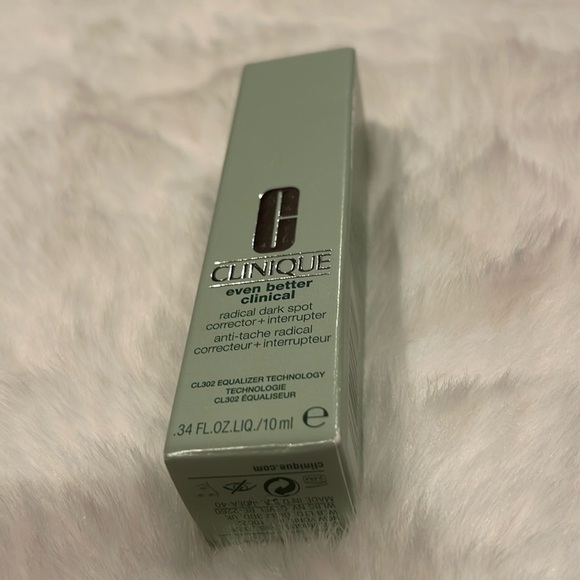 NWT Even Better Clinical Radical Dark Spot Corrector + Interrupter by Clinique - Picture 3 of 6